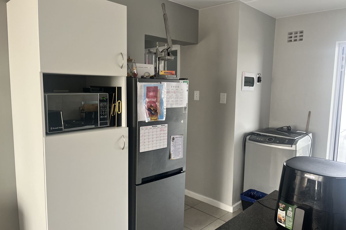 Cosy 2 bedroom apartment in Fairview - Photo 4
