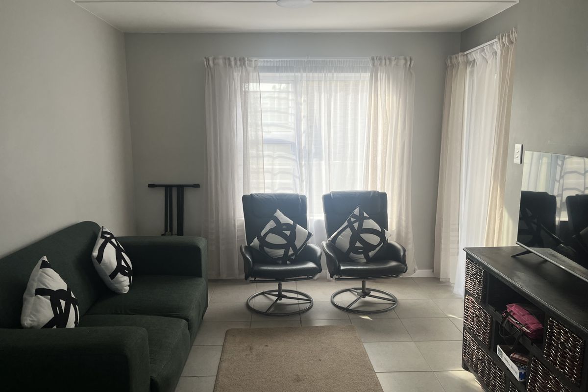 Cosy 2 bedroom apartment in Fairview - Photo 5