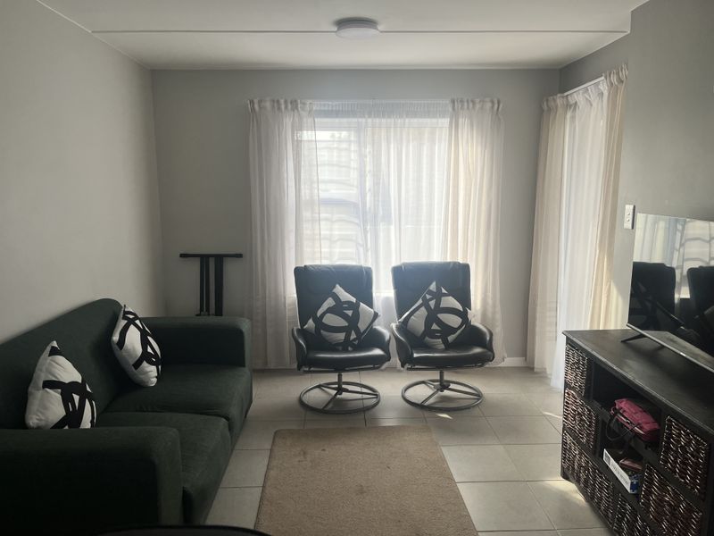 Cosy 2 bedroom apartment in Fairview - Photo 5