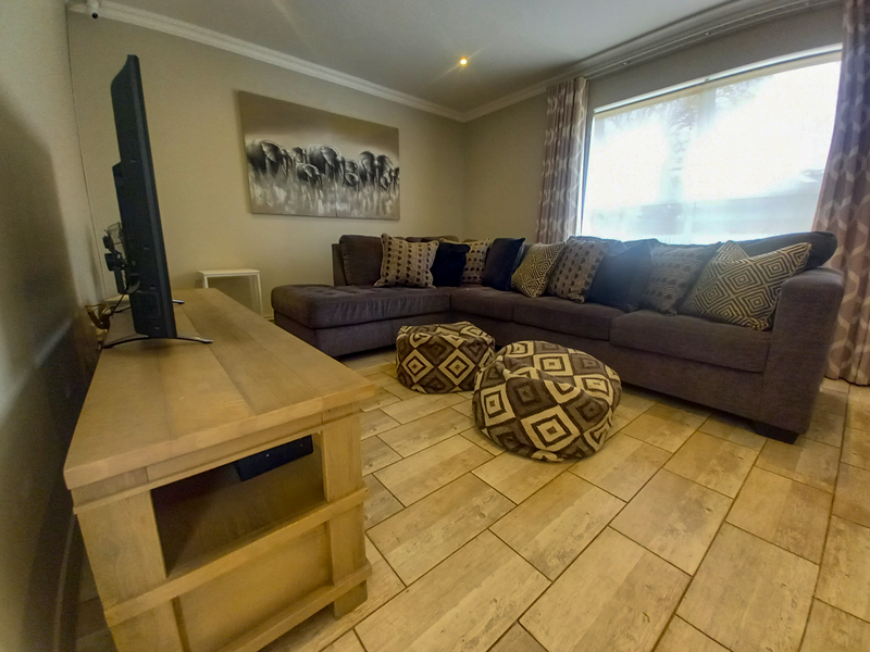 Lakeside Living, Endless Memories, Complete Tranquility - Photo 6