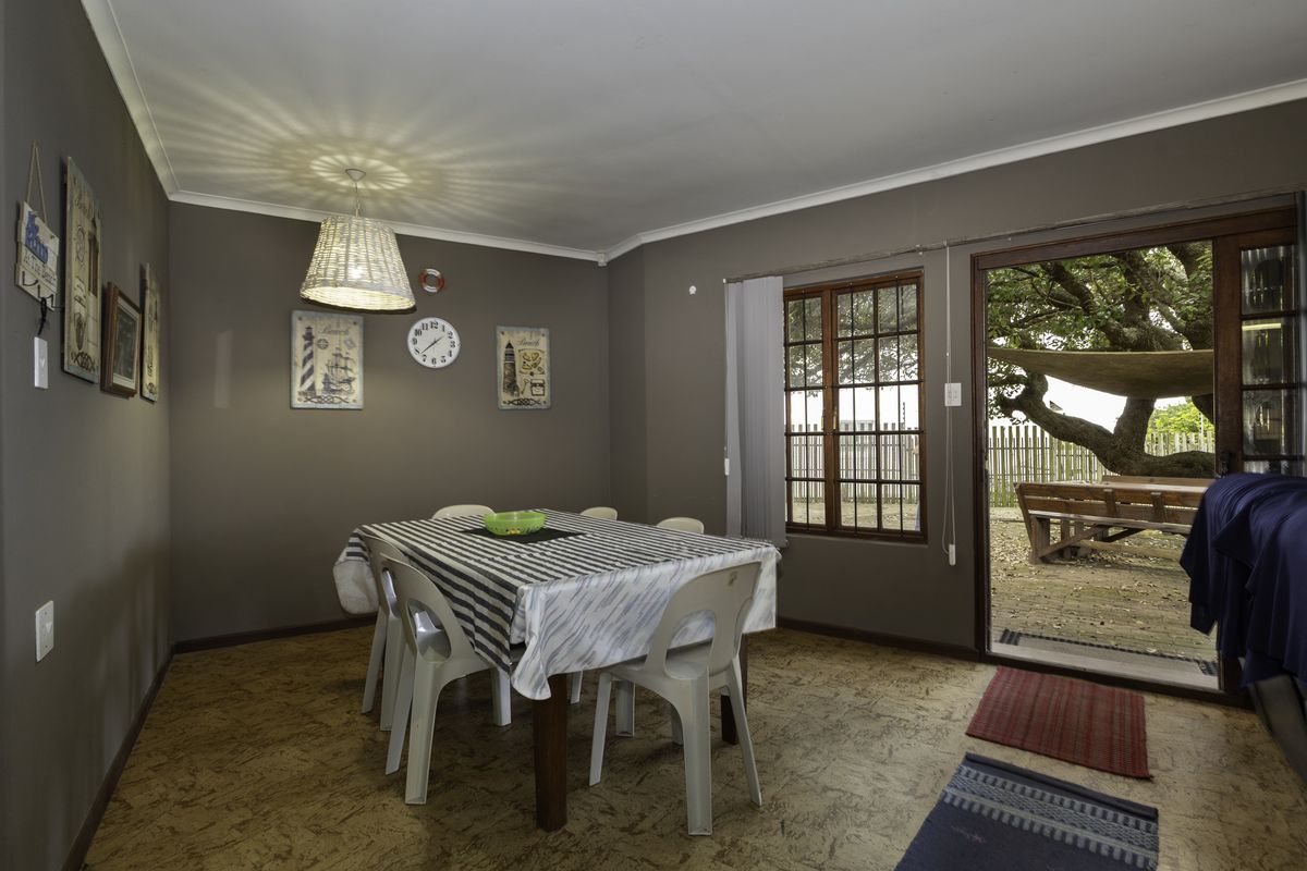 Spacious Family Home with Sea Views in Sought After Forest Downs - Photo 4
