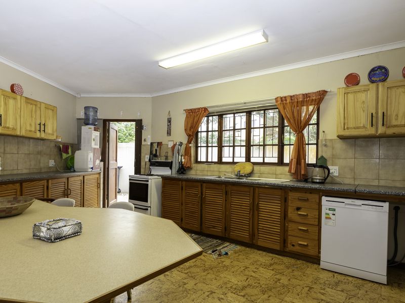 Spacious Family Home with Sea Views in Sought After Forest Downs - Photo 8
