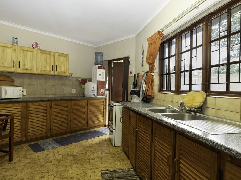 Spacious Family Home with Sea Views in Sought After Forest Downs - Photo 9