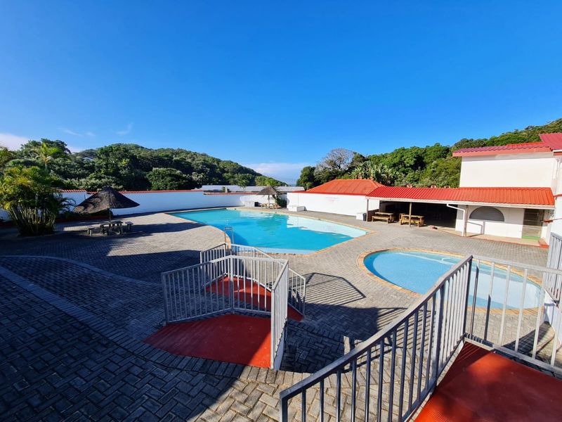 3 Bedroom coastal home situated in Cintsa West - Photo 1