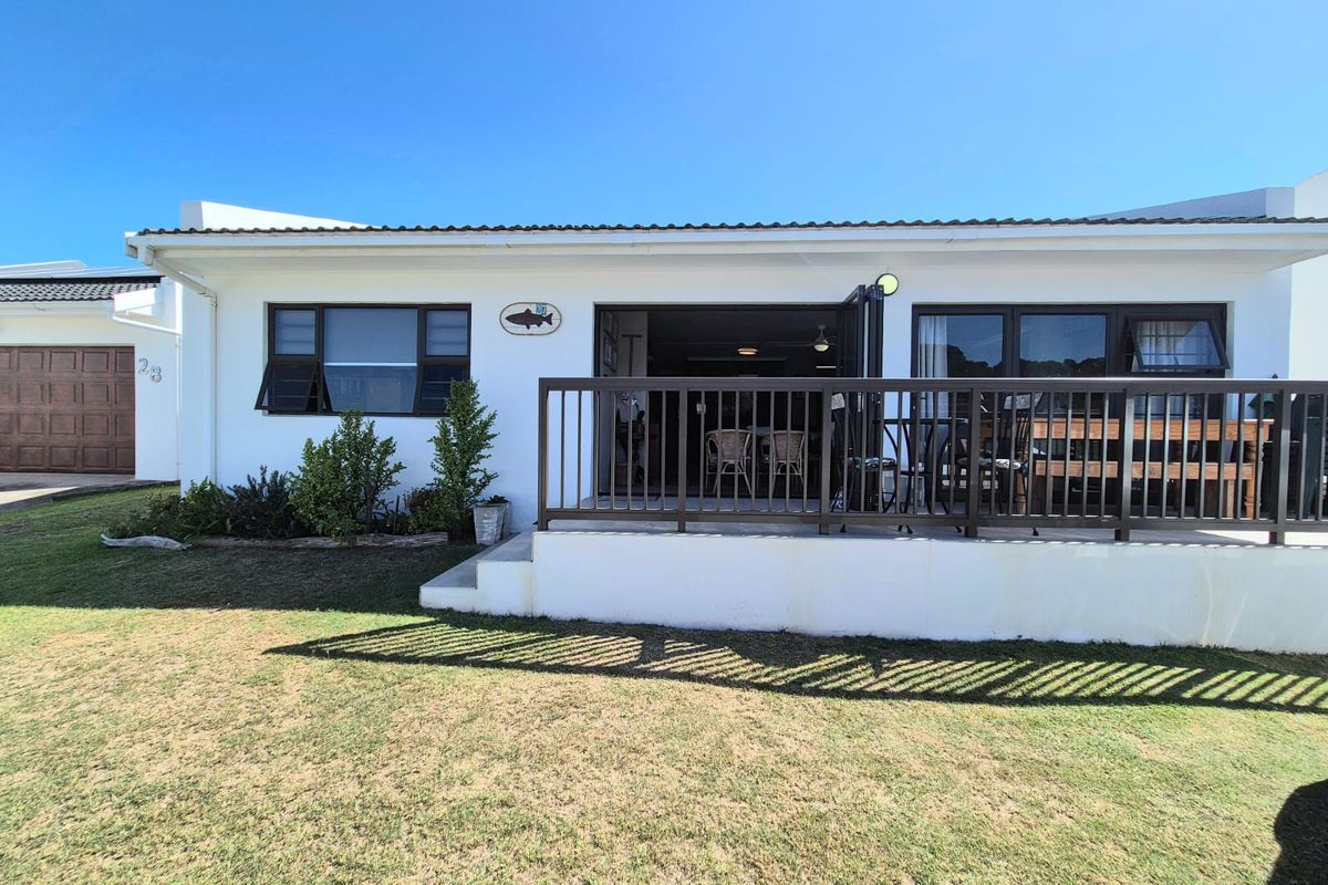 3 Bedroom coastal home situated in Cintsa West - Photo 2
