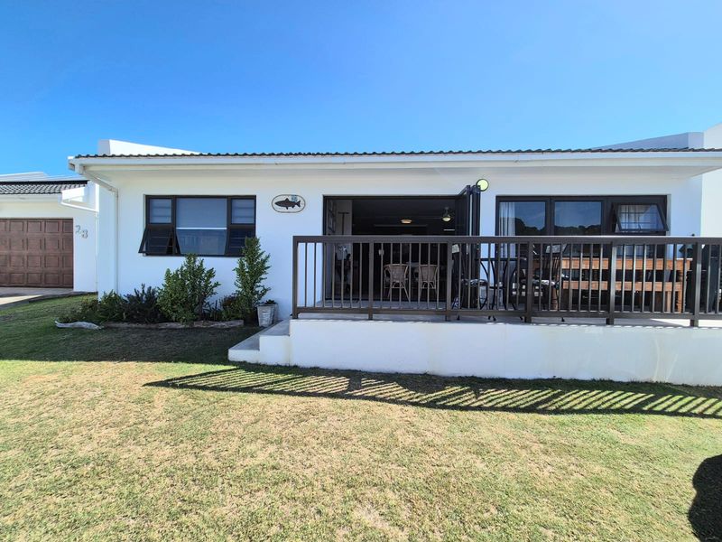 3 Bedroom coastal home situated in Cintsa West - Photo 2