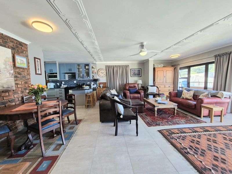 3 Bedroom coastal home situated in Cintsa West - Photo 7