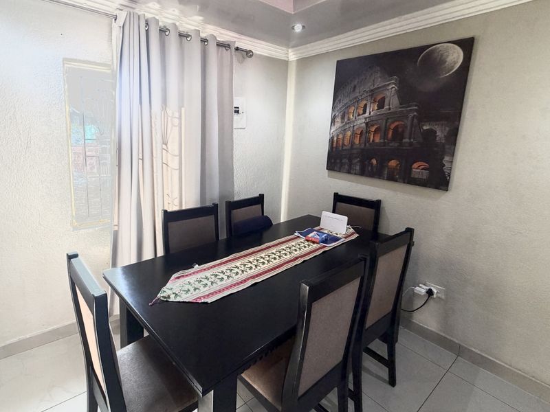 Spacious 3 Bedroom Family Home , for sale in Louis Trichardt - Photo 5