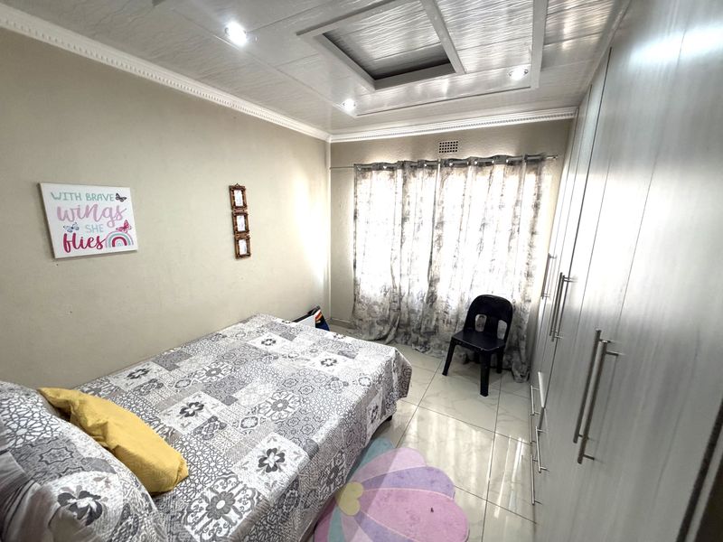 Spacious 3 Bedroom Family Home , for sale in Louis Trichardt - Photo 7