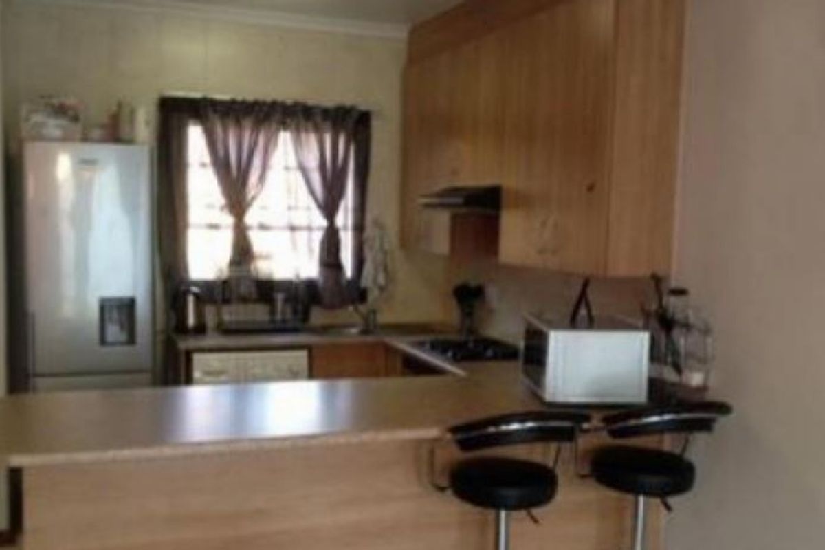 Pre-Hammer SALE– SECURE this property before auction - 3 Bedroom Sectional Title in Elsburg - Photo 5