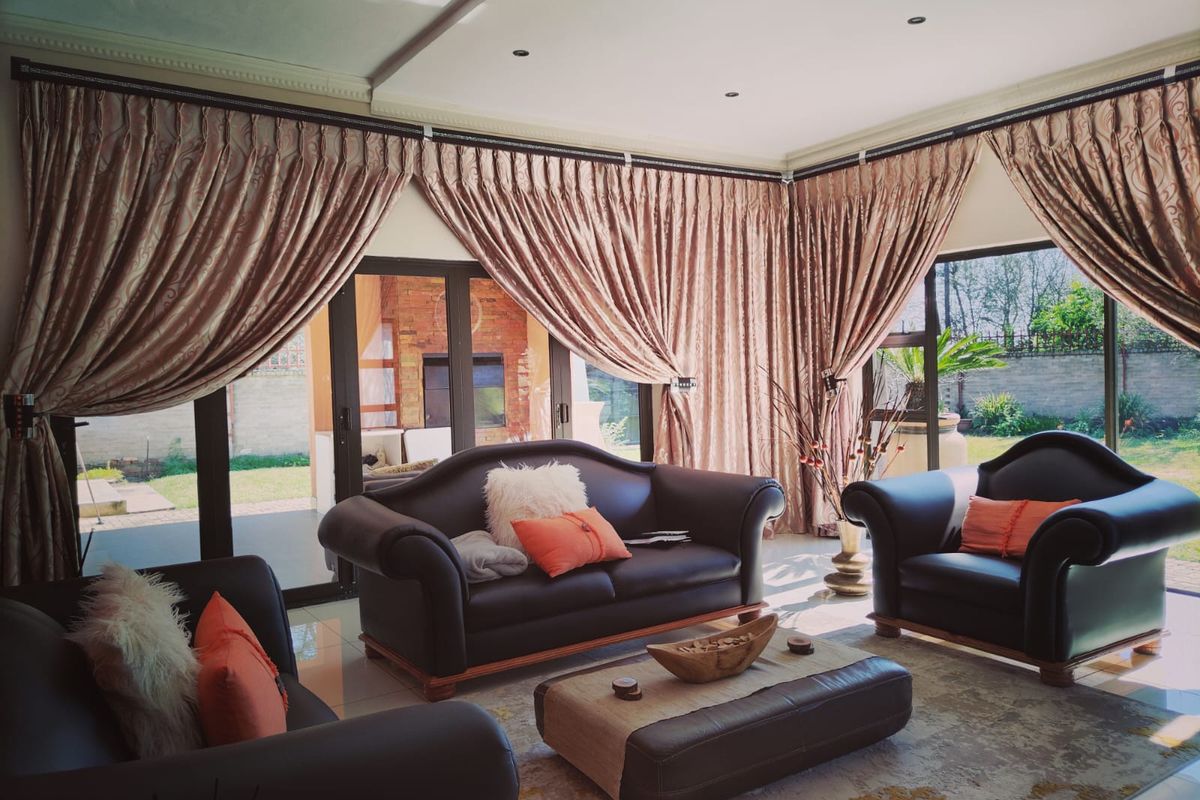 Luxurious Modern Family Home in a Prestigious and Peaceful Location - Photo 4