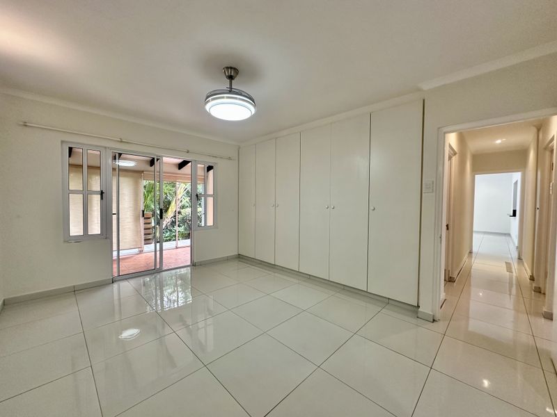 3 Bedroom Townhouse To Rent in Seaward Estates - Photo 9