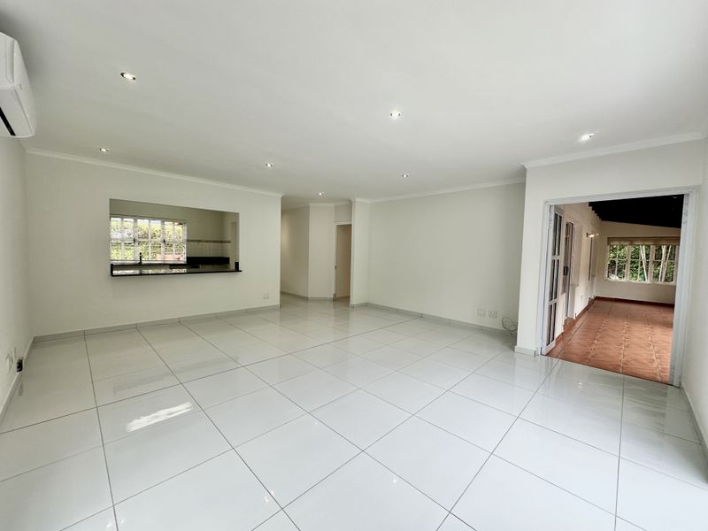 3 Bedroom Townhouse To Rent in Seaward Estates - Photo 6