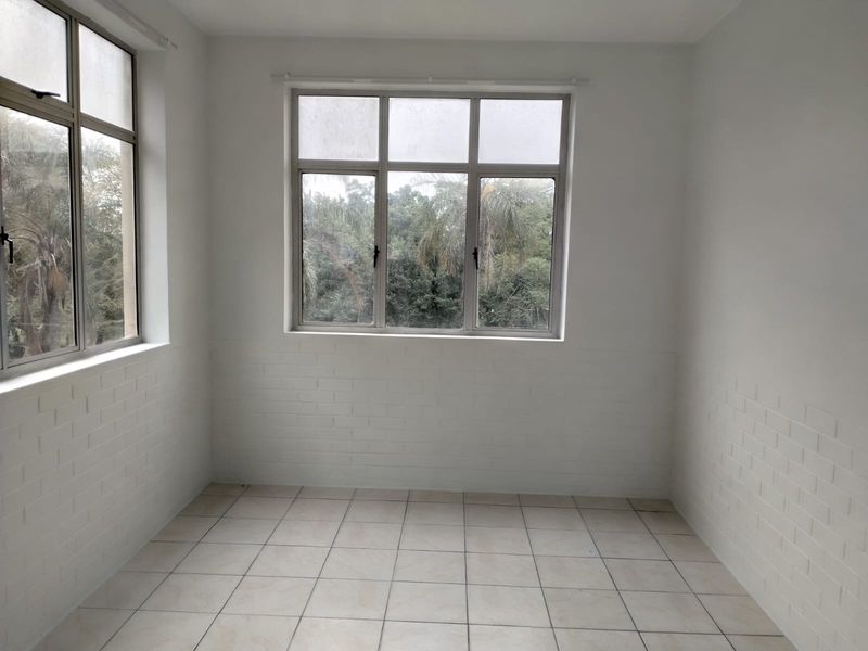 Newly renovated 1.5 bedroom now availablel in Glenwood - Photo 10