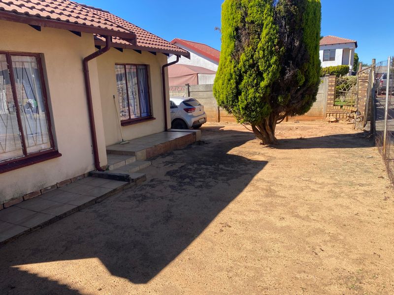 Calling All First Time Buyers And Property Investors ! - Photo 2
