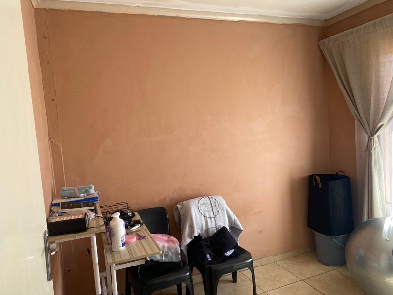 Calling All First Time Buyers And Property Investors ! - Photo 8