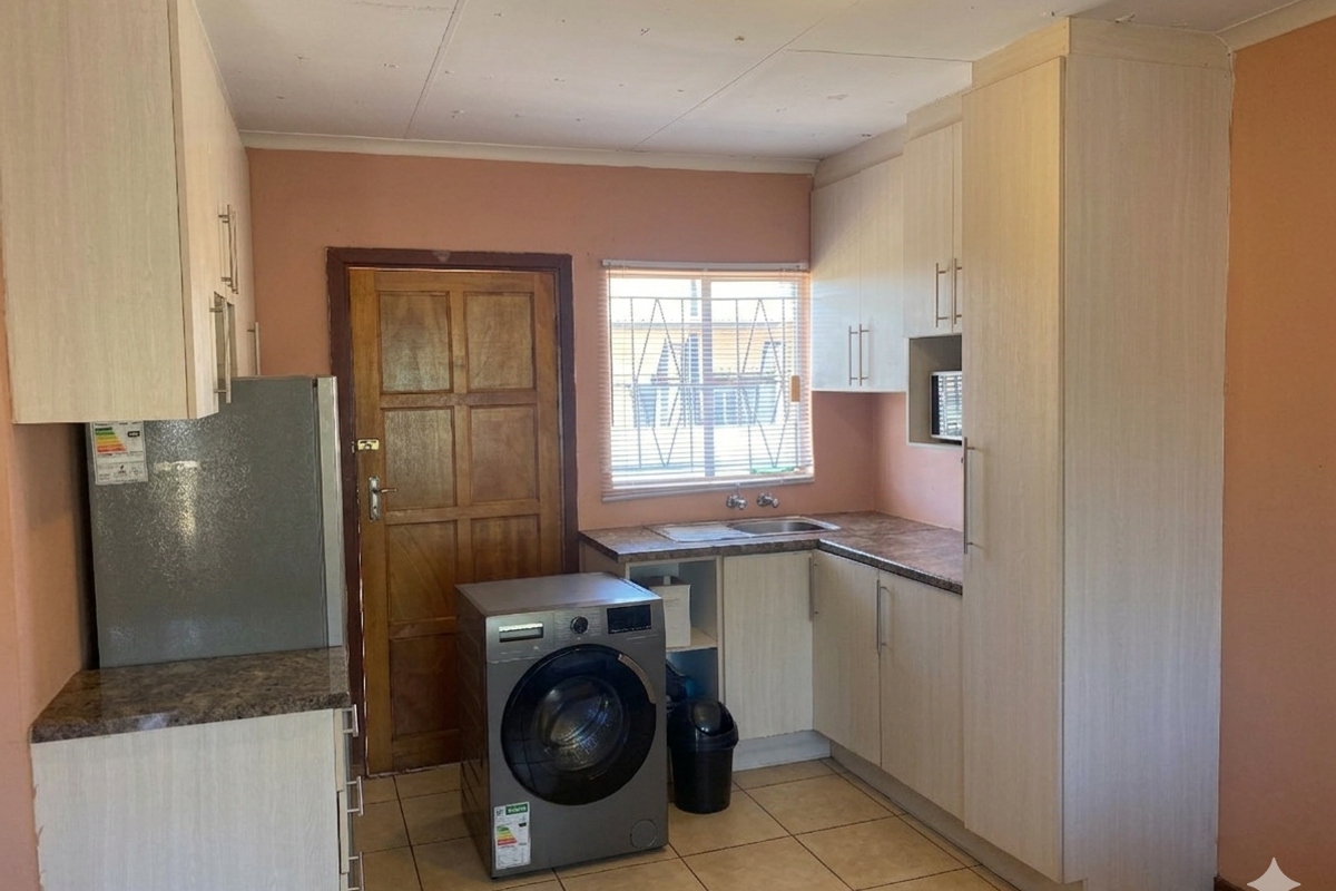 Calling All First Time Buyers And Property Investors ! - Photo 3