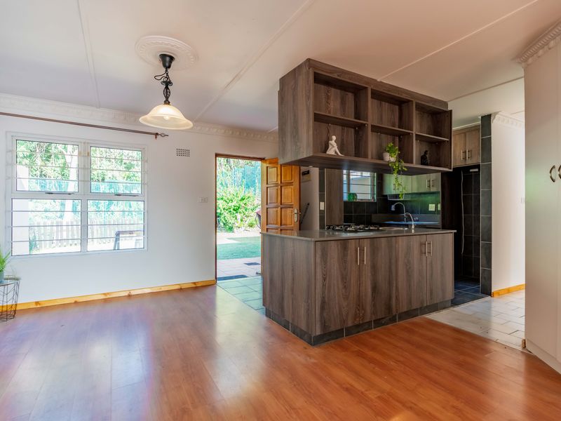 Modern, Secure & Move-In Ready Garden Simplex! - Photo 10