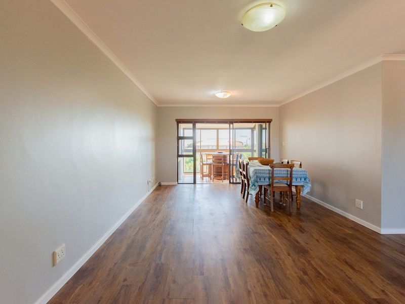 Clubhouse-Side Upstairs Apartment with Enclosed Braai Balcony - Photo 8