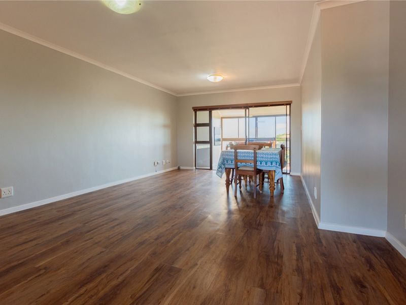 Clubhouse-Side Upstairs Apartment with Enclosed Braai Balcony - Photo 6