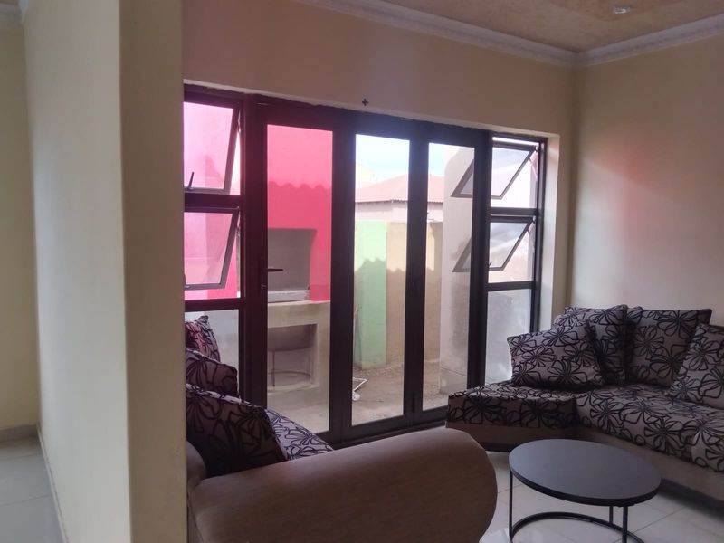 Welcome to Your Dream Home in Golden Gardens, Sebokeng - Photo 8