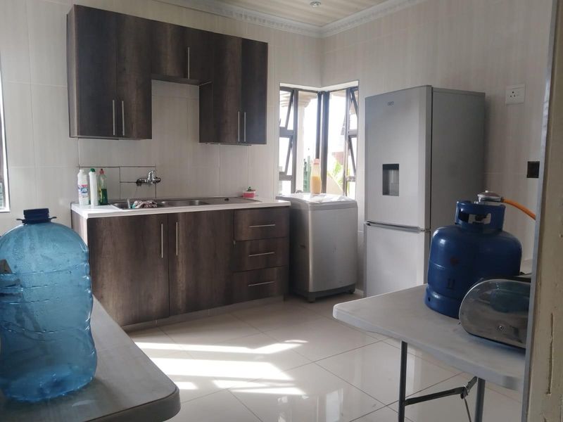 Welcome to Your Dream Home in Golden Gardens, Sebokeng - Photo 5