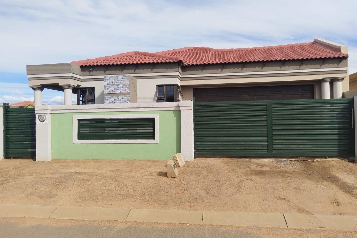 Welcome to Your Dream Home in Golden Gardens, Sebokeng - Photo 3