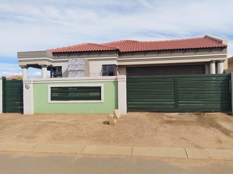 Welcome to Your Dream Home in Golden Gardens, Sebokeng - Photo 3