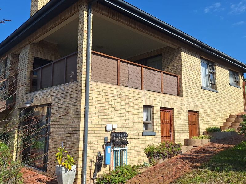 Charming Stilbaai West Home with Beautiful River Views. - Photo 4