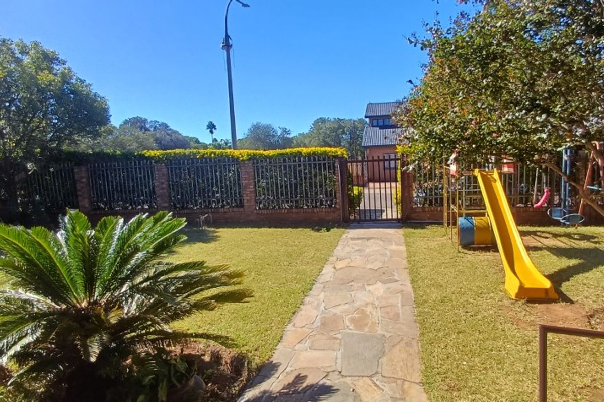 4 Bedroom Family Home with Flatlet in Jinnah Park, Bela-Bela - Photo 3