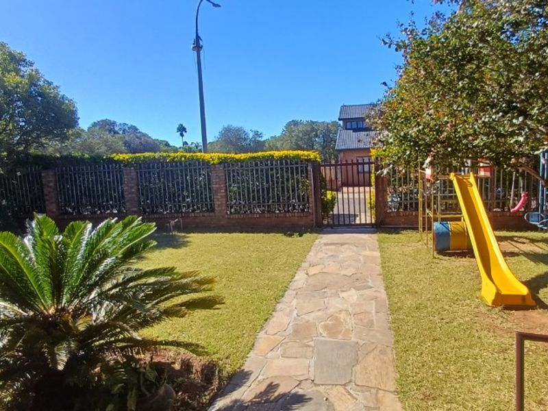 4 Bedroom Family Home with Flatlet in Jinnah Park, Bela-Bela - Photo 3