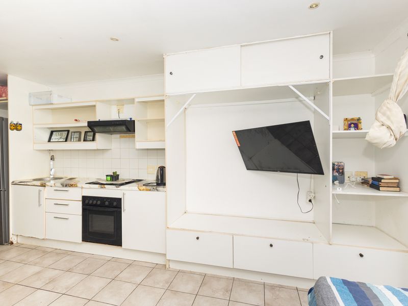 Studio Apartment For Sale in Goodwood - Photo 4