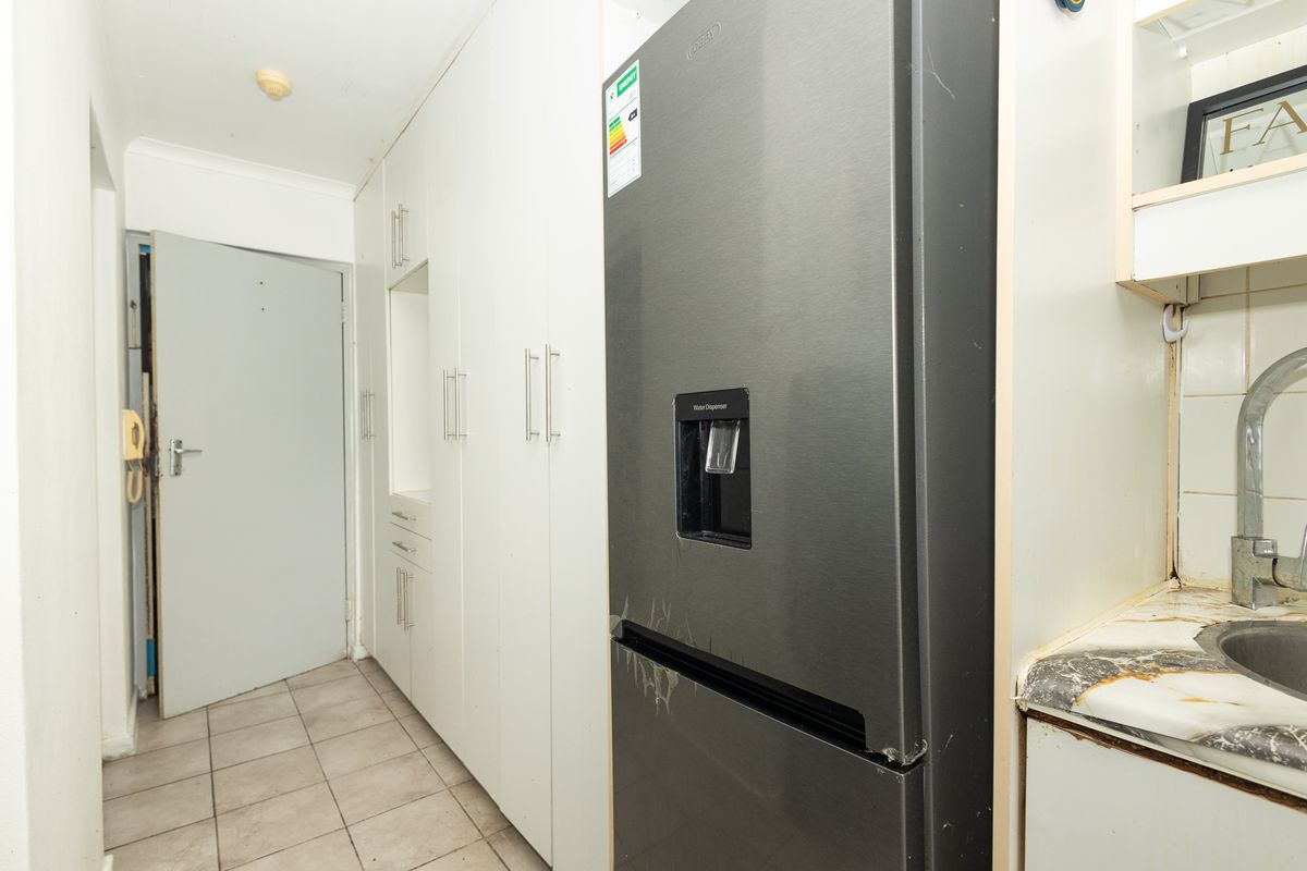 Studio Apartment For Sale in Goodwood - Photo 5