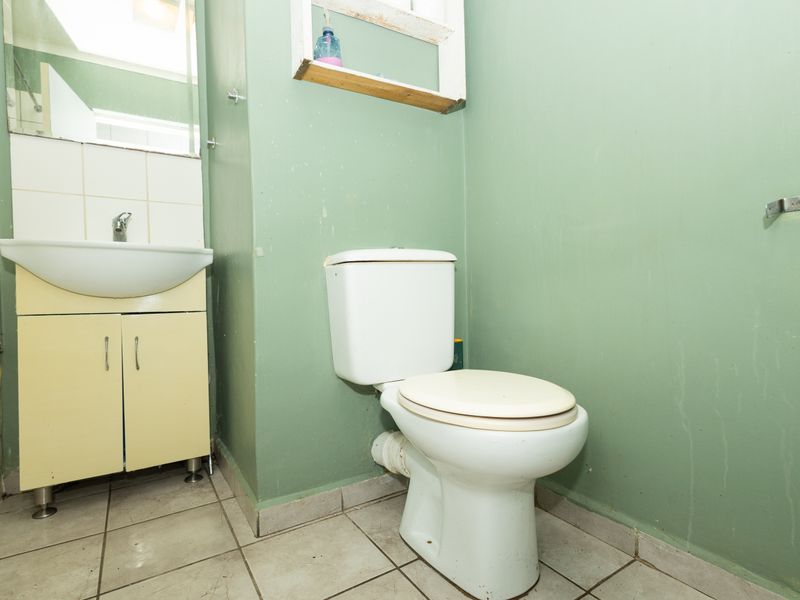 Studio Apartment For Sale in Goodwood - Photo 10
