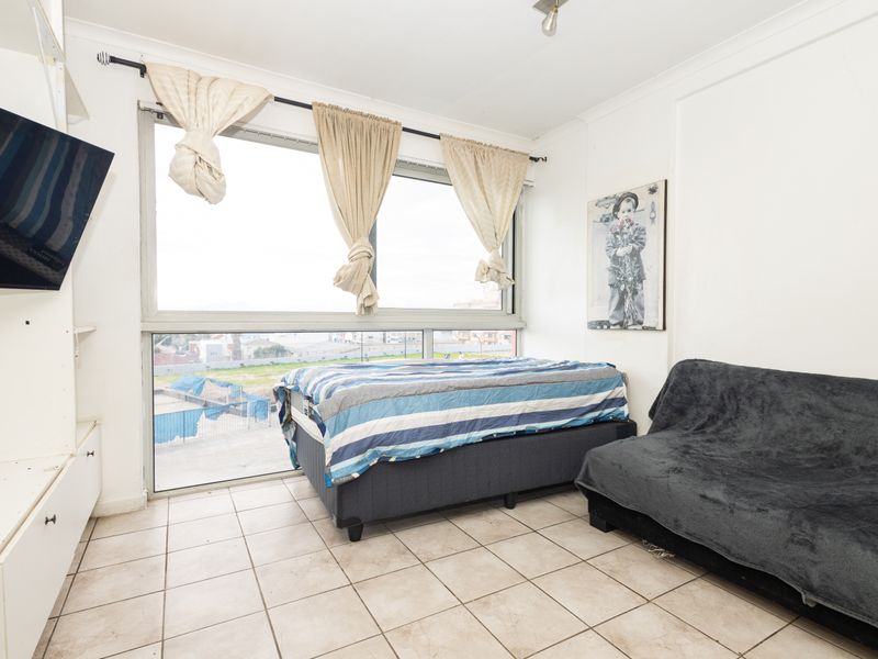 Studio Apartment For Sale in Goodwood - Photo 3