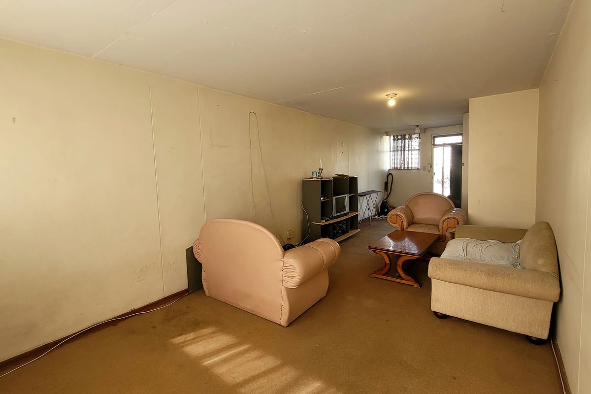 Affordable Sunnyside Investment Offering Strong Rental Potential - Photo 5