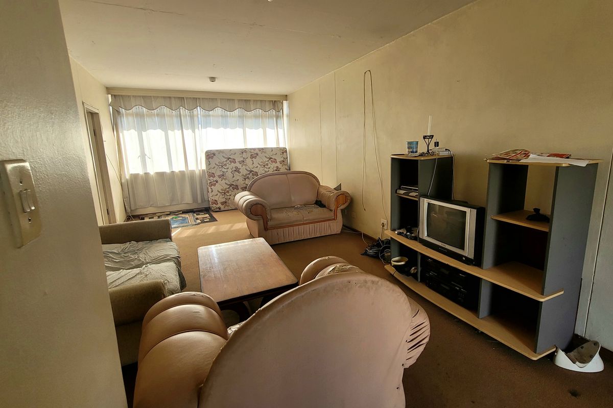 Affordable Sunnyside Investment Offering Strong Rental Potential - Photo 3