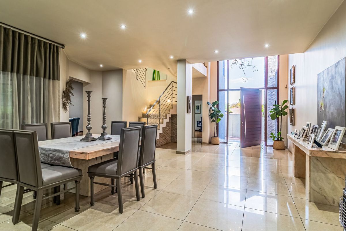 Stunning Modern Family Home in Prestigious Dowerglen Ext 5 - Photo 5