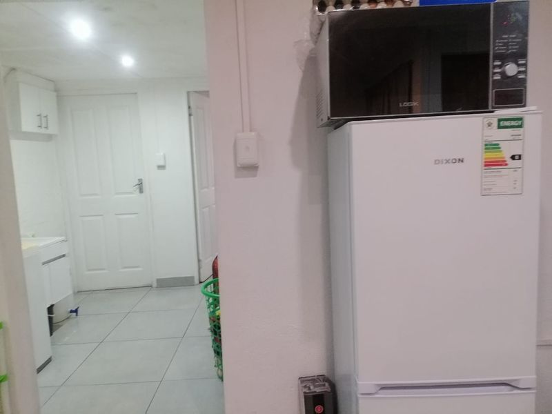 Solid 2 bedroom home in Kwanonqaba with modern touches and amenities - Photo 8