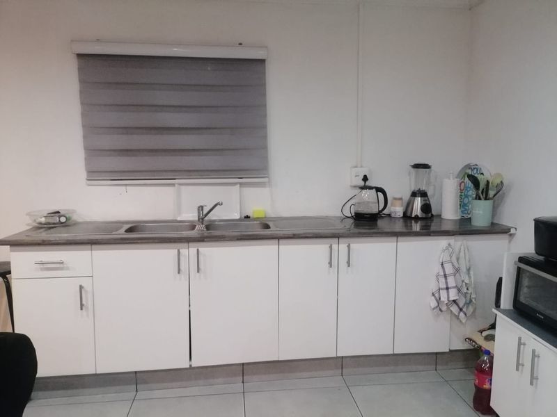 Solid 2 bedroom home in Kwanonqaba with modern touches and amenities - Photo 6