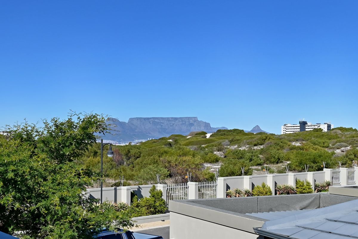 Fully Furnished 2-Bed in a Luxury Lifestyle Estate, Big Bay. - Photo 2