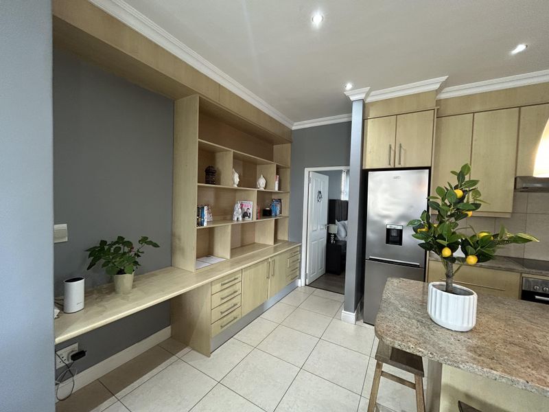 Fully Furnished 2-Bed in a Luxury Lifestyle Estate, Big Bay. - Photo 10