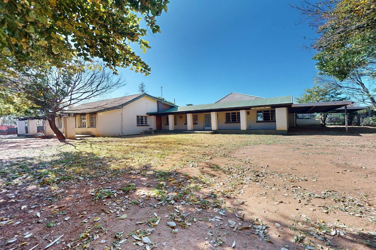 Live Luxury Non-Distressed Auction. Starting Bid from R800 000.00 - Photo 2