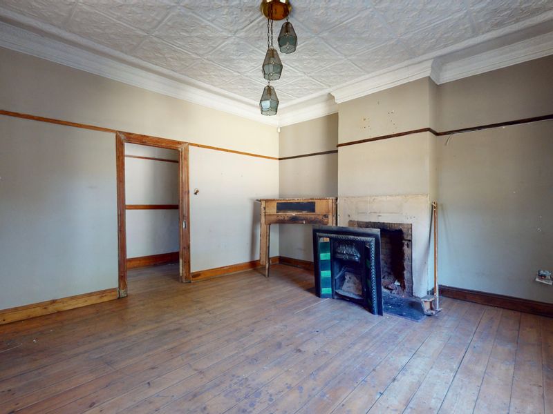 Live Luxury Non-Distressed Auction. Starting Bid from R800 000.00 - Photo 9