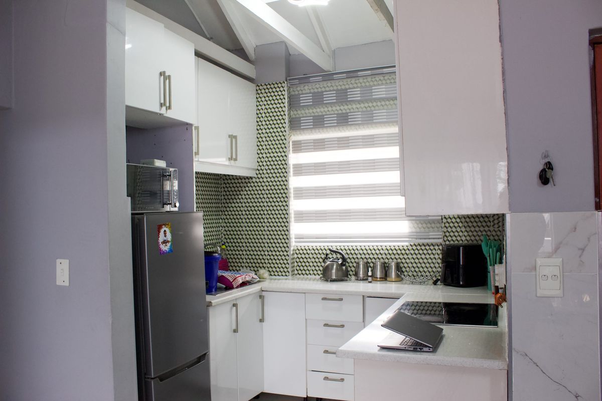 Modern 2 Bedroom Apartment in Glen Marais - Photo 4