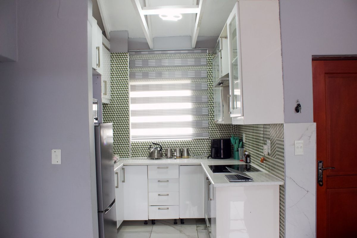 Modern 2 Bedroom Apartment in Glen Marais - Photo 3