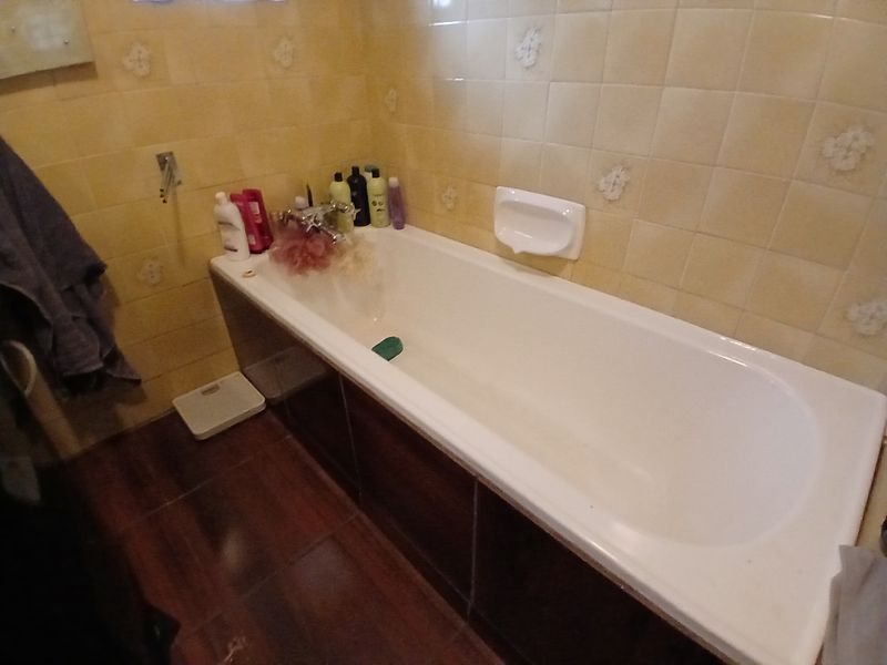 Space, Comfort, and Convenience: Your Selcourt Sanctuary - Photo 5