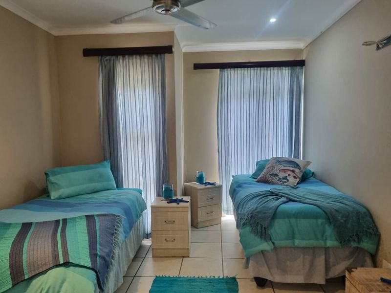 Coastal Comfort in Illovo Beach - Photo 10