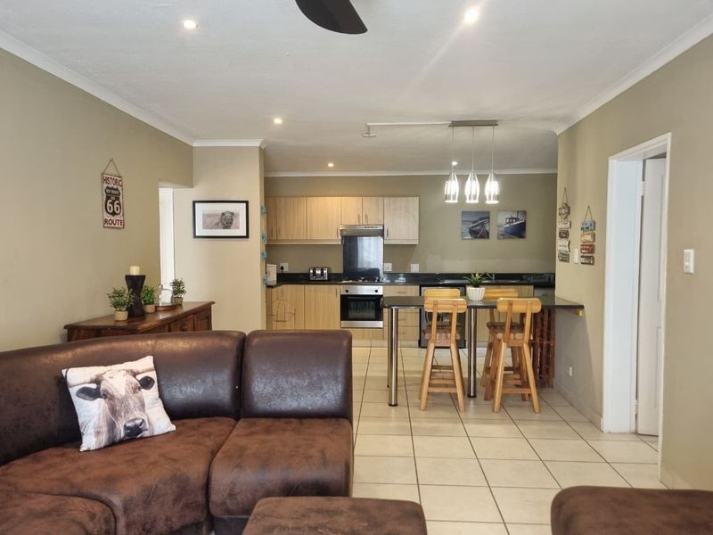 Coastal Comfort in Illovo Beach - Photo 1