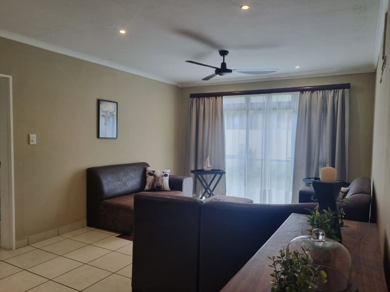 Coastal Comfort in Illovo Beach - Photo 7
